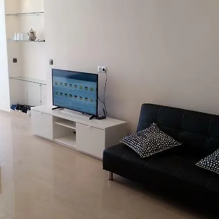 La Colina Apartment *